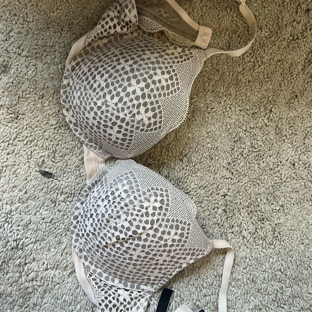 Victoria’s Secret push-up bra